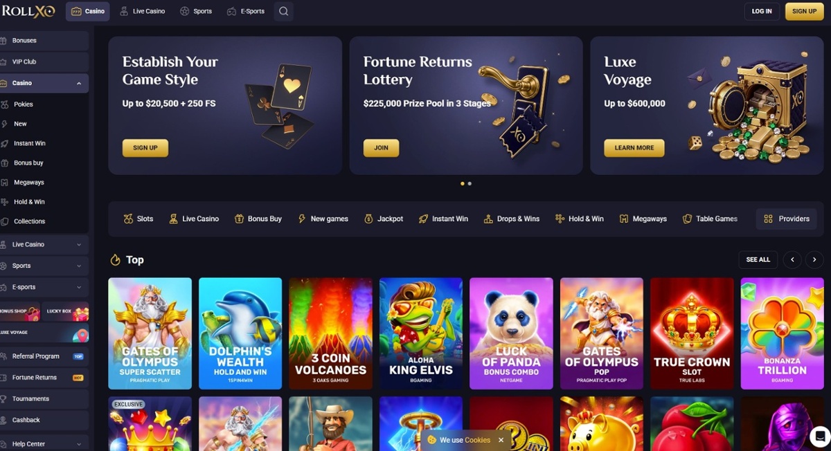 RollXO Casino homepage showing bonuses and top games